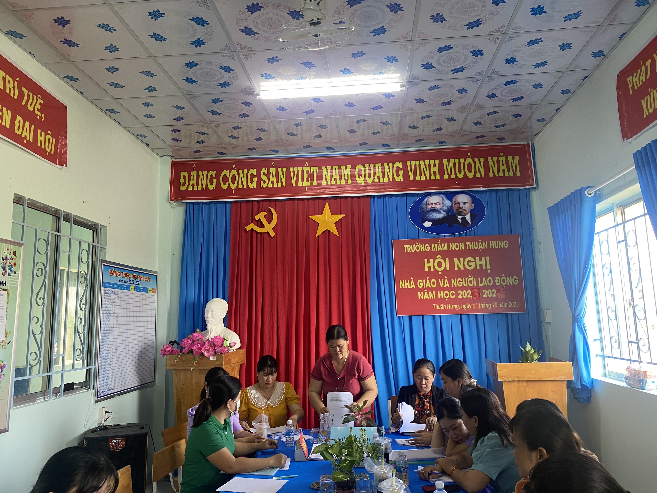 Chiều ngày 20/09/2023 Trường Mầm non Thuận Hưng long trọng tổ chức Hội nghị cán bộ, công chức, viên chức năm học 2023 - 2024